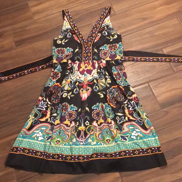 Dress - Picture 2 of 3